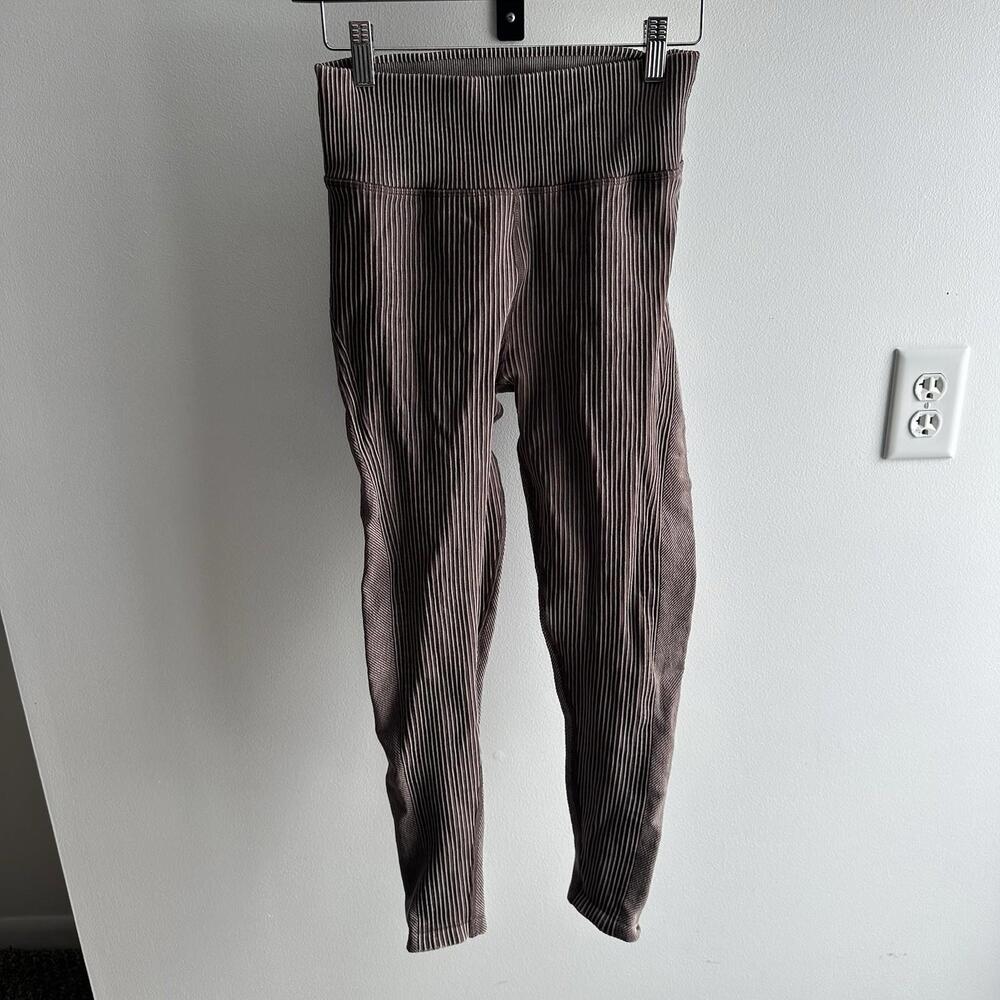 Unbranded Women’s Ribbed Mauve Leggings Size 4/6 Pre Owned